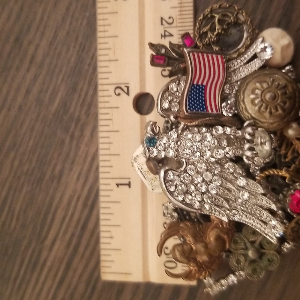 Patriotic Brooch made by artist - Picture 7 of 7